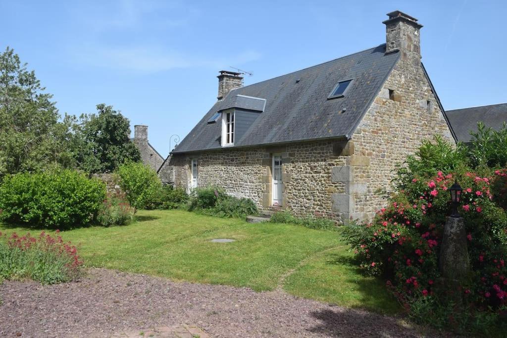 La Foret Auvray - Maison De Campagne Putanges Exteriör bild